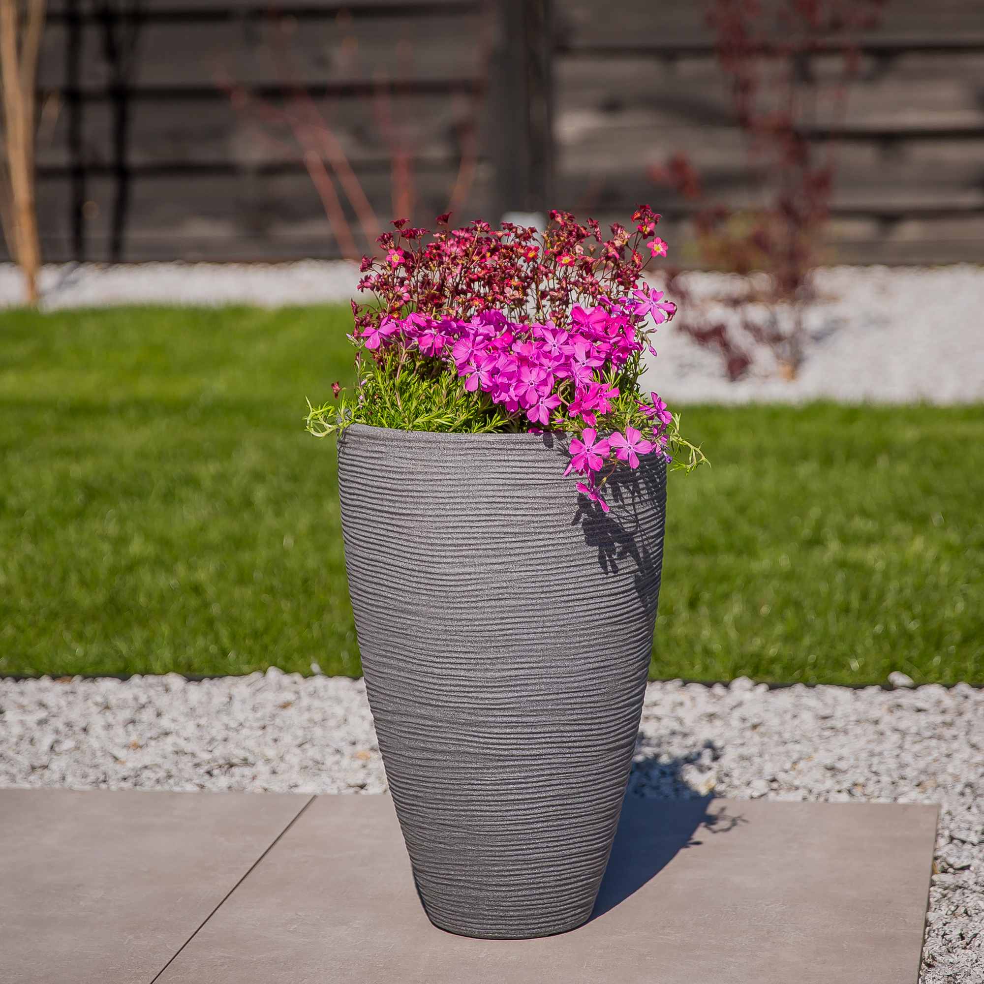 Garden flower pot square 30 x 30 cm Kubus grooved anthracite PATIO